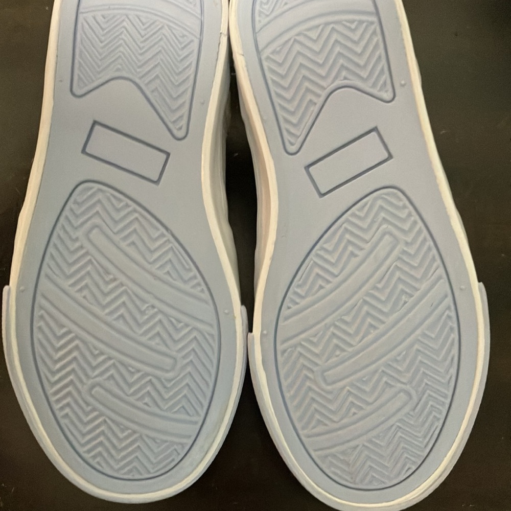 NWT (taken off for pictures) COLORBLOCKED SNEAKER by Janie & Jack - Picture 4 of 7